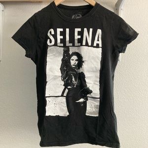 Selena Merch tee
#merch